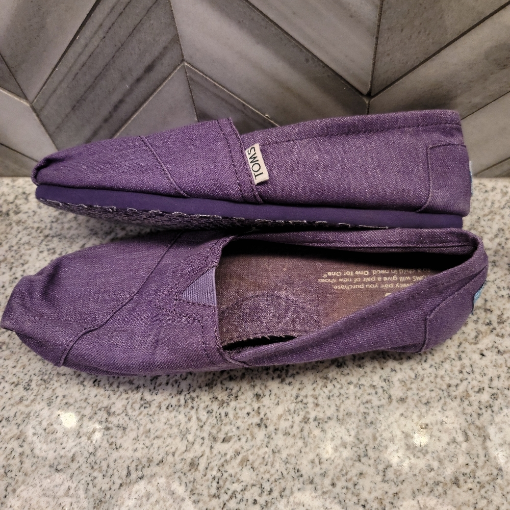 Toms - Picture 8 of 9